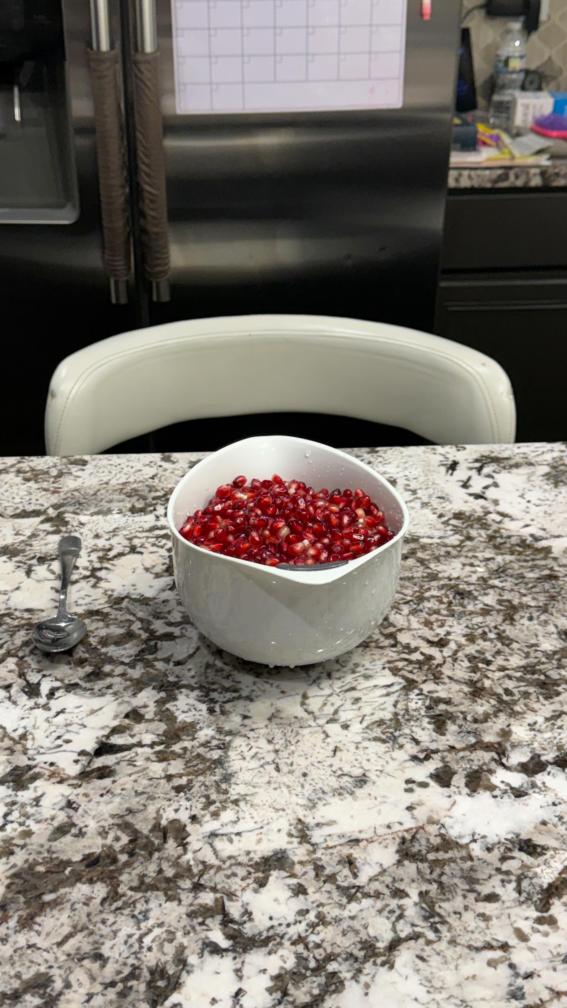 #Tag your pomegranate hero below 👇🏽
or someone you lovingly deseed one for  Because let’s be honest… deseeding a pomegranate isn’t just an act of service — it’s a full-time job 😅
If someone’s out here staining their fingers red just so you can enjoy the pretty little jewels inside… that’s real love right there ❤️  #chicagofoodie #flavoredbyfatima #foodiecommunity #pomogranate #fruits #tagyourfriends #reeloftheday