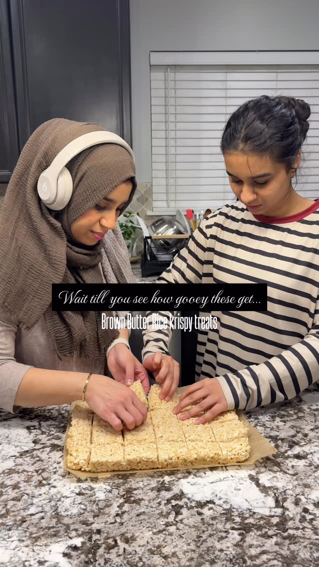 Being a girl mom is realizing your kids are out here making brown butter Rice Krispy treats with flaky salt… while you grew up eating Cocomo and questionable toffees from the corner store 😭  Somehow they went from asking for snacks to requesting artisanal desserts and I’m still trying to emotionally process it.  But honestly… watching them grow, create, and find confidence in the kitchen is one of my favorite parts of motherhood.  Also yes — I washed the dishes.  Save this recipe to make with your kids 🧈✨
Tag a girl mom who would feel this.  #girlmom #nobakedessert #ricekrispytreats #chicagofoodie #flavoredbyfatima
