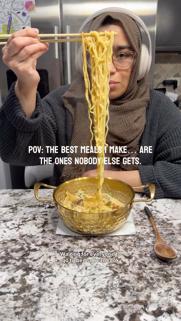 POV: You waited for everyone to fall asleep so you could make this just for you.  Creamy egg yolk ramen.
Plump wontons.
Kewpie magic.
Homemade chili oil dripping into silky broth.  Midnight bowls hit different.  Save this for your next “I deserve this” moment.  Midnight Creamy Ramen (My Guilty Pleasure Bowl)  Ingredients:
 •	1 pack instant ramen
 •	4 wontons
 •	1 egg yolk
 •	2 tbsp Kewpie mayonnaise
 •	1 tsp rice vinegar
 •	1 tsp soy sauce
 •	1½ cups water or broth
 •	Cilantro + green onions for garnish
 •	Chili oil (highly recommended )  Instructions:
 1.	Bring 1½ cups water (or broth) to a boil. Add instant noodles and wontons. Cook until noodles are tender and wontons are plump.
 2.	In a separate bowl, whisk together the ramen seasoning packet, egg yolk, Kewpie mayo, rice vinegar, and soy sauce until smooth.
 3.	Slowly ladle in a little hot broth from the pot while whisking continuously. This tempers the egg and creates a silky, creamy sauce.
 4.	Once wontons are cooked, lower the heat and pour the creamy mixture into the pot. Stir gently until thickened and glossy.
 5.	Turn off heat. Garnish with cilantro, green onions, and a generous drizzle of chili oil.  Eat immediately. Preferably in silence.  #chicagofoodie #flavoredbyfatima #guiltypleasure #toxictrait #ramennoodles